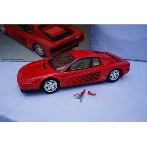 405 - A 1:8 scale Pocher model of a Ferrari Testarossa by Rivarossi