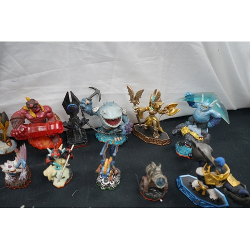 411 - Lot of Skylanders Figures