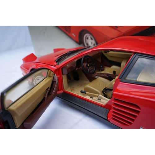 405 - A 1:8 scale Pocher model of a Ferrari Testarossa by Rivarossi