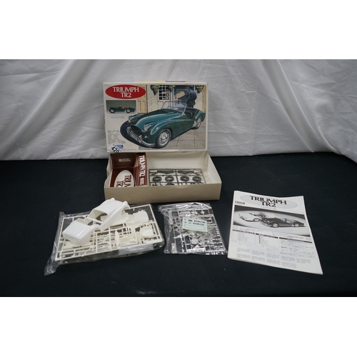 420 - Triumph TR2 Gunze Sangyo 1:24 Model Kit