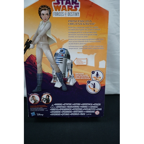 431 - Mint and Boxed Star Wars Forces of Destiny Princess Leia Organa and R2-D2 Action Figure