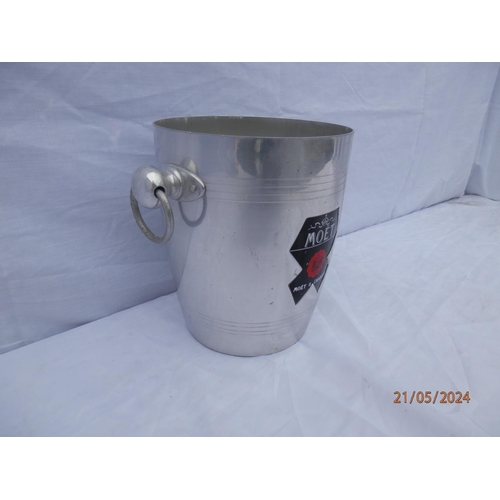 719 - Vintage Moet and Chandon Champagne Ice Bucket