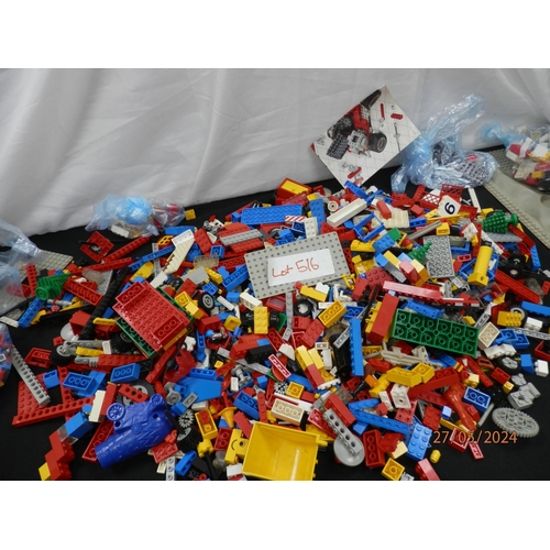 516 - Large Collection of Vintage Lego