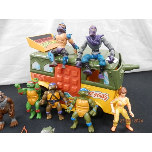 527 - Vintage Teenage Mutant Ninja Turtles plus Various TMNT Action Figures