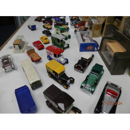 668 - Good Collection of Boxed Diecast Cars and Vehicles