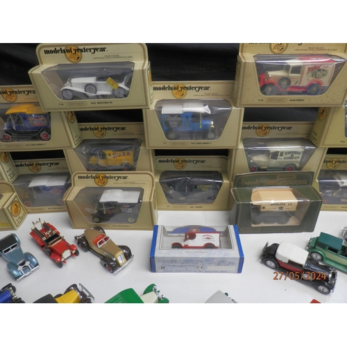 668 - Good Collection of Boxed Diecast Cars and Vehicles