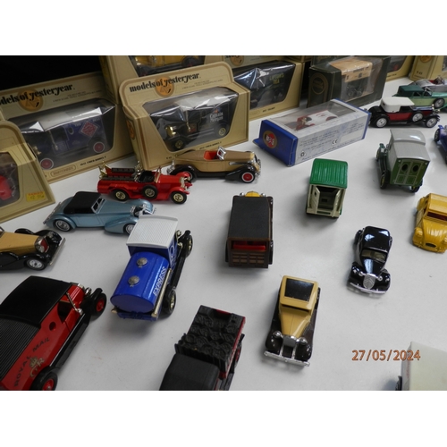 668 - Good Collection of Boxed Diecast Cars and Vehicles