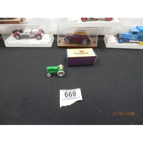 669 - Good Collection of Boxed Diecast Cars and Vehicles