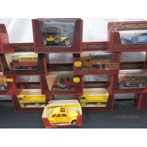 670 - Good Collection of Boxed Diecast Cars and Vehicles