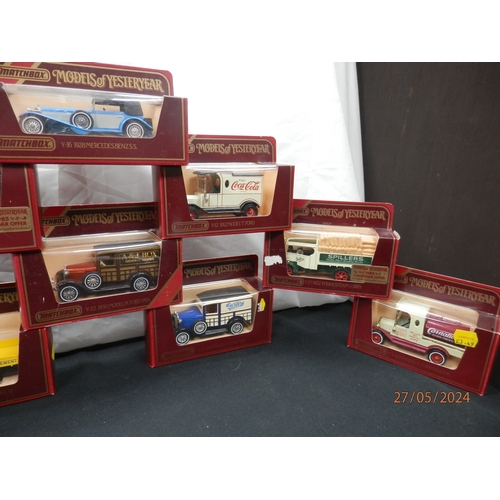 670 - Good Collection of Boxed Diecast Cars and Vehicles