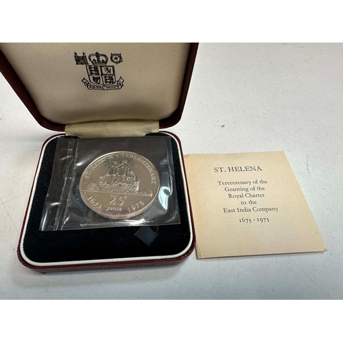 684 - 1973 ST HELENA TERCENTENARY SILVER PROOF 25 PENCE CROWN - Royal Mint sealed