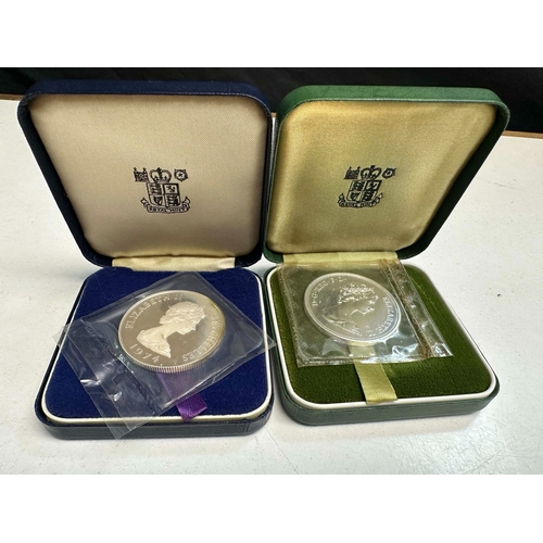 685 - Pair of Queen Elizabeth Silver Proof Coins