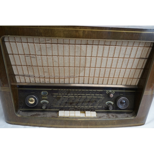 27 - Vintage Braun Radio