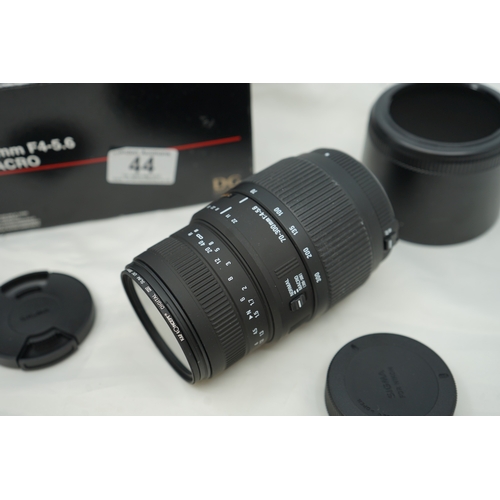 44 - Sigma 70-300mm F4-5.6 DG Macro Camera Lens Boxed