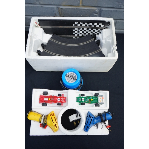 72 - Scalextric Superspeed Set