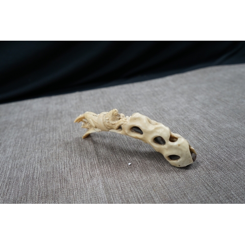 989 - Vintage Chinese Bone Carving