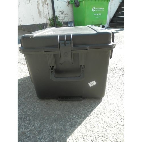 1381 - SKB I Series Peli Case 67cm Wide 50cm Deep 45 cm Tall