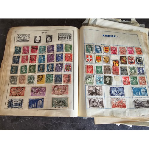 18A - Stamp album containing a very large qty of vintage world stamps - Approx 220 pages in album