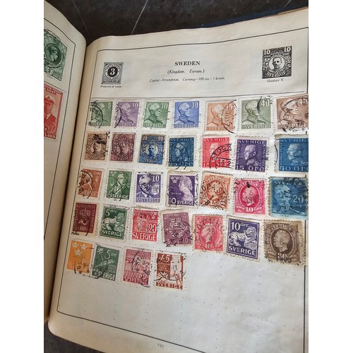 18A - Stamp album containing a very large qty of vintage world stamps - Approx 220 pages in album