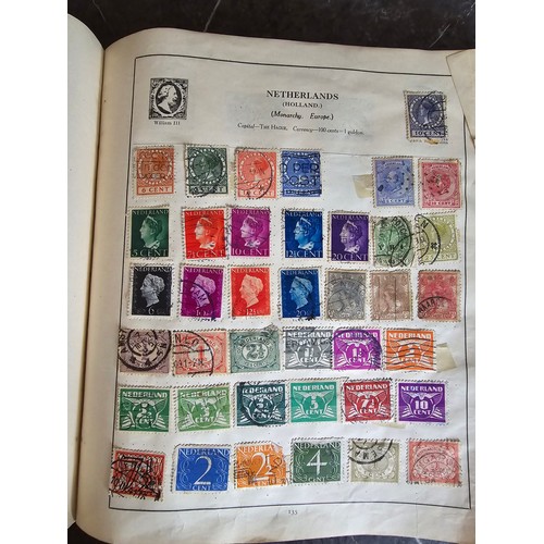 18A - Stamp album containing a very large qty of vintage world stamps - Approx 220 pages in album