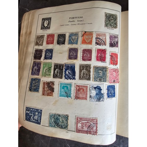 18A - Stamp album containing a very large qty of vintage world stamps - Approx 220 pages in album