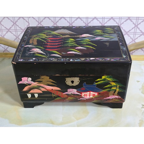 20A - Black Japanese musical jewellery box