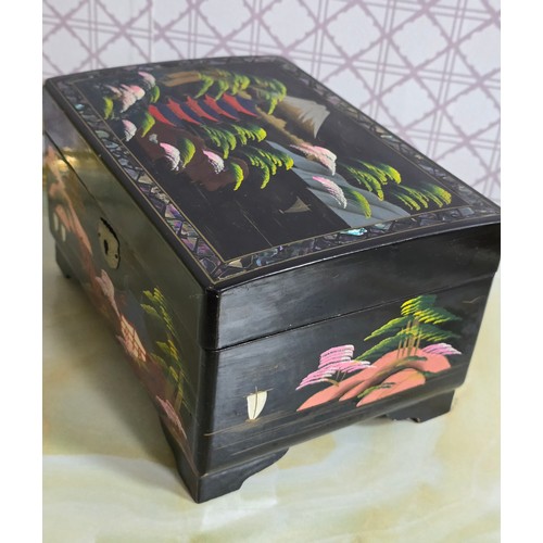 20A - Black Japanese musical jewellery box