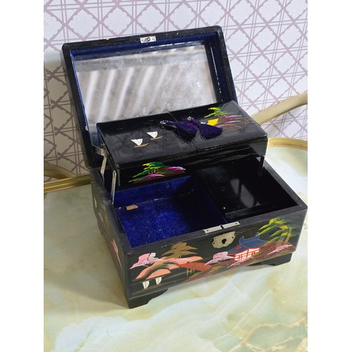 20A - Black Japanese musical jewellery box