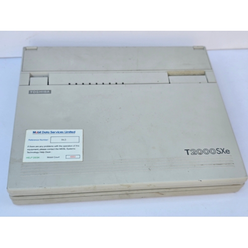 81 - Vintage Toshiba T2000SX Laptop