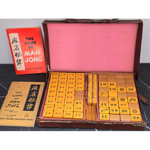 96 - Vintage Mah Jong Chinese Game with booklets