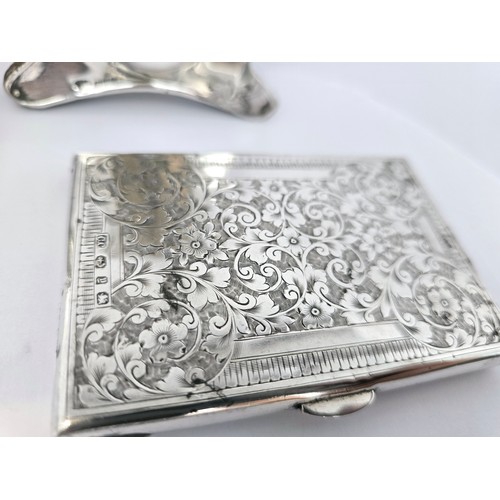 73C - A fine group of Sterling Silver items including an antique thermometer, cases and compacts