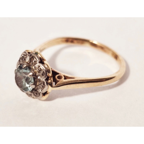 74B - Vintage 18ct Gold Cluster Ring