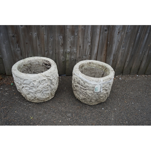 1178 - Gardens, Pots & Planters:  A Pair of Heavy decorative Concrete plant pots. 26cm T x 31cm W