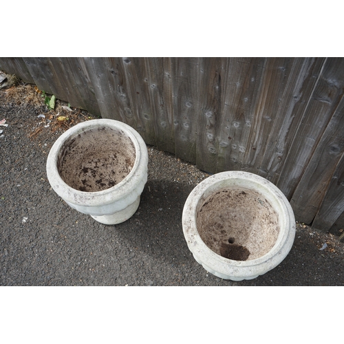 1182 - Gardens, Pots & Planters: A Pair of Classical Style Decorative Planters 34cm x 34cm