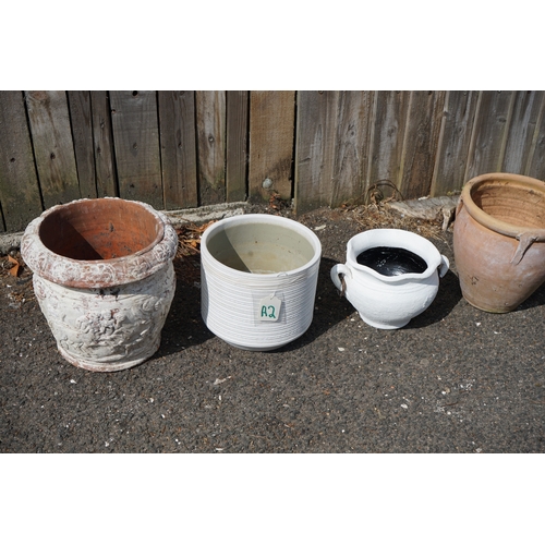 1214 - Gardens, Pots & Planters: Group of 5 Various Plant Pots Between 16cm & 35cm