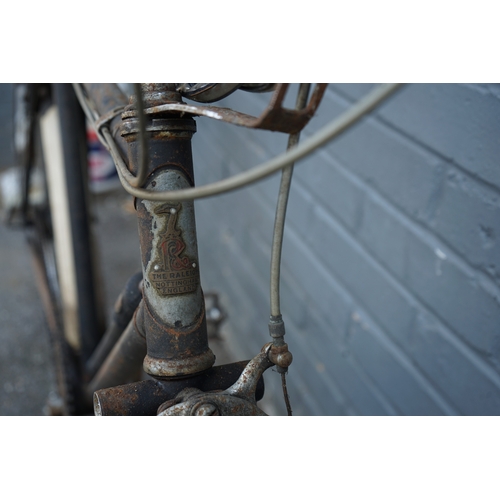 1216 - Vintage Raleigh Bicycle