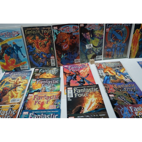 128 - Collection of Fantastic Four comic books by Marvel.