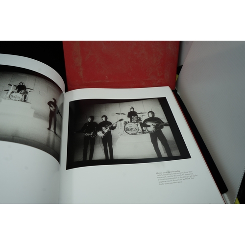 136 - Rare Book , The Beatles Interest: Genesis Publications.- Peto (Michael) Now These Days are Gone - Si... 