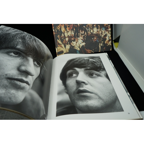 137 - Rare Book: The Beatles Interest-MANIA DAYS (SIGNED Limited Edition) signed by Stephen Gunther, curat... 