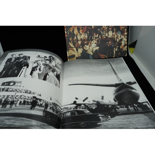 137 - Rare Book: The Beatles Interest-MANIA DAYS (SIGNED Limited Edition) signed by Stephen Gunther, curat... 