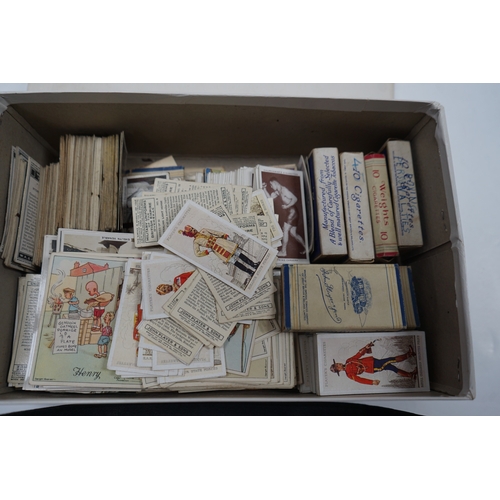 429 - Collection of vintage cigarette cards