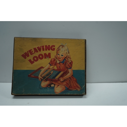 444 - Vintage Weaving Loom for children, original illustrated box.