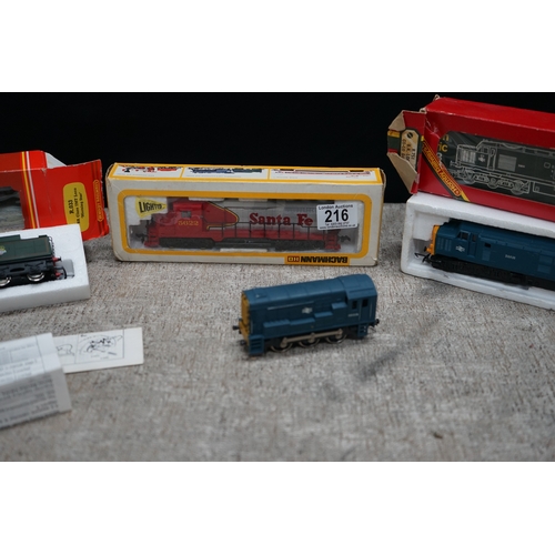 216 - Collection of Bachmann and Hornby OO Gauge Model Trains, including Santa Fe locomotive 216 and vario... 