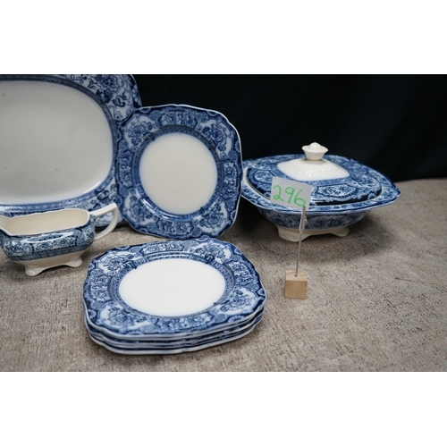 296 - Collection of Hollinshead Kirkham Davernport Blue and White to Include Tureens (16 pieces)