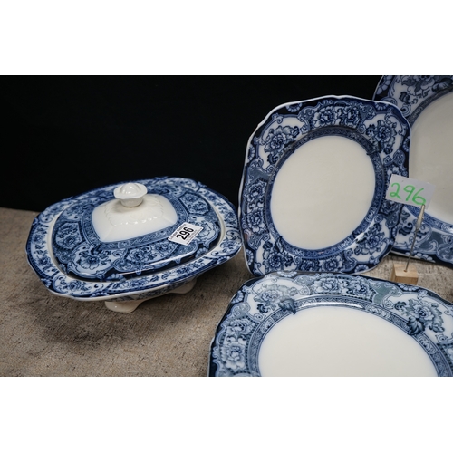 296 - Collection of Hollinshead Kirkham Davernport Blue and White to Include Tureens (16 pieces)