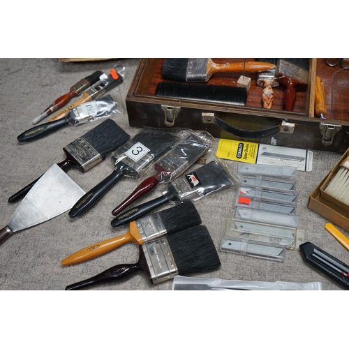 362 - Good Lot of Very Good Quality Decorators Tools incl. Brushes etc- including Hamiltons, mostly Britis... 