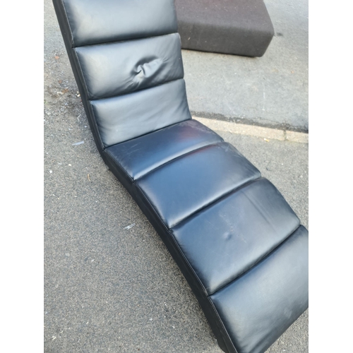 1229 - Danish Black Leather Chaise Lounge