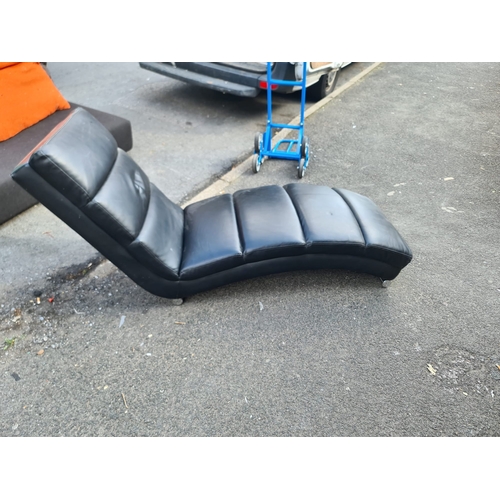 1229 - Danish Black Leather Chaise Lounge