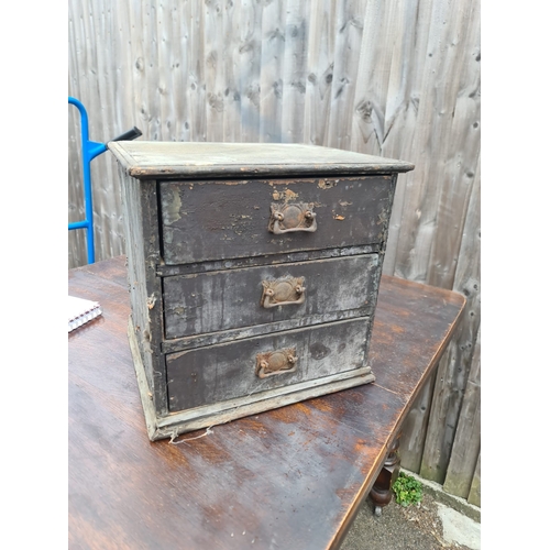 1235 - Old Industrial Workshop Drawers