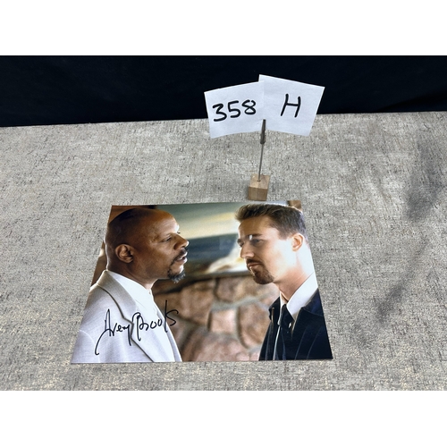 358h - American History X: An Avery Brooks  Autographed Photo Card